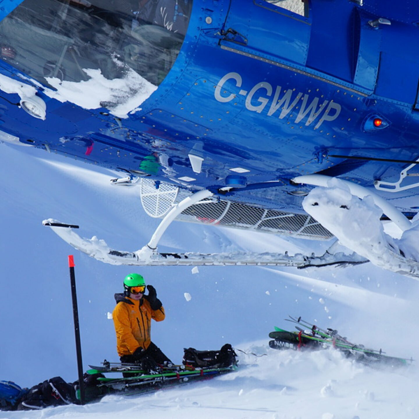 Heli-skiing and snowboarding | Crescent Spur Heli-Skiing
